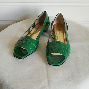 Ros Hommerson Women's Size 6.5M Slingback Slippers